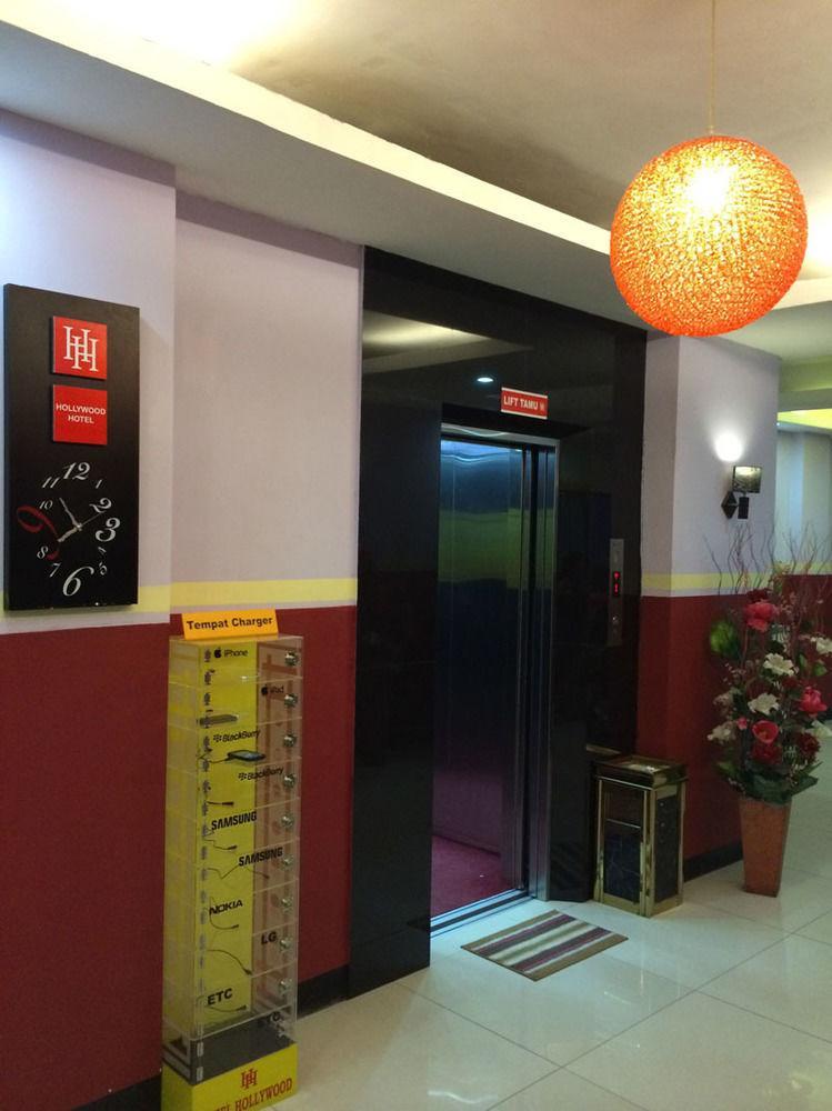 Hollywood Hotel Jakarta Exterior foto