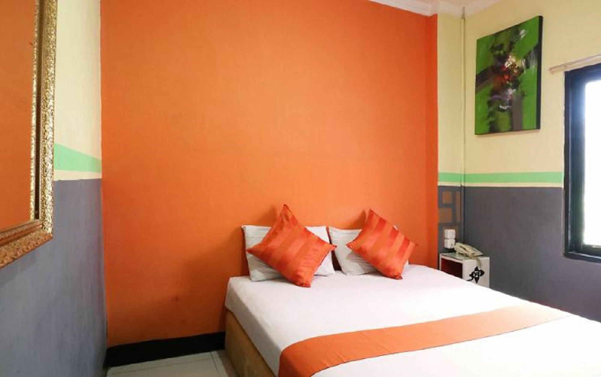 Hollywood Hotel Jakarta Exterior foto